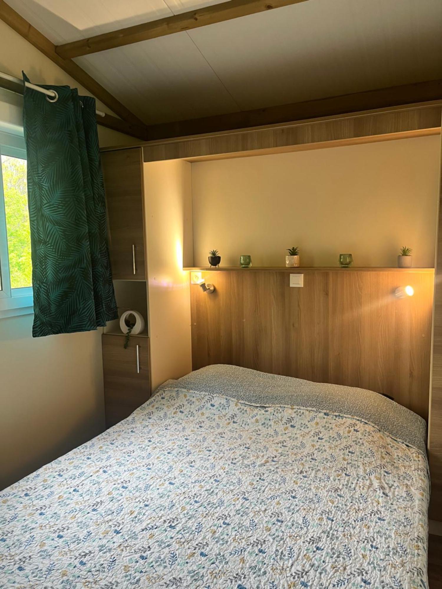 Village De Chalets Et Camping La Pierre De L'Aigle La Breole ภายนอก รูปภาพ